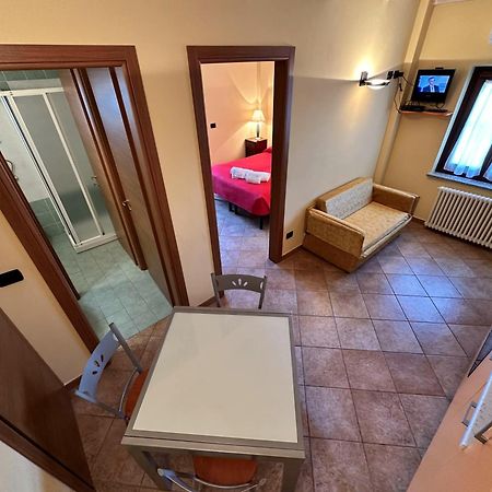 Agriturismo Cantine Bevione - Family Apartments Farigliano ภายนอก รูปภาพ