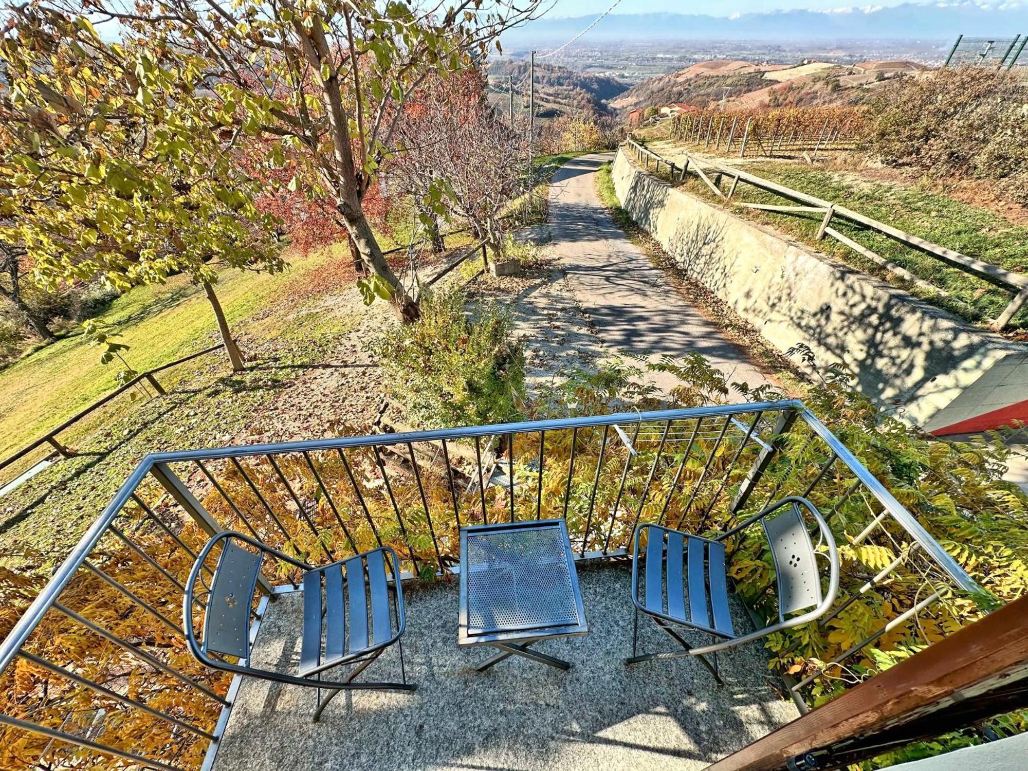 Agriturismo Cantine Bevione - Family Apartments Farigliano ภายนอก รูปภาพ