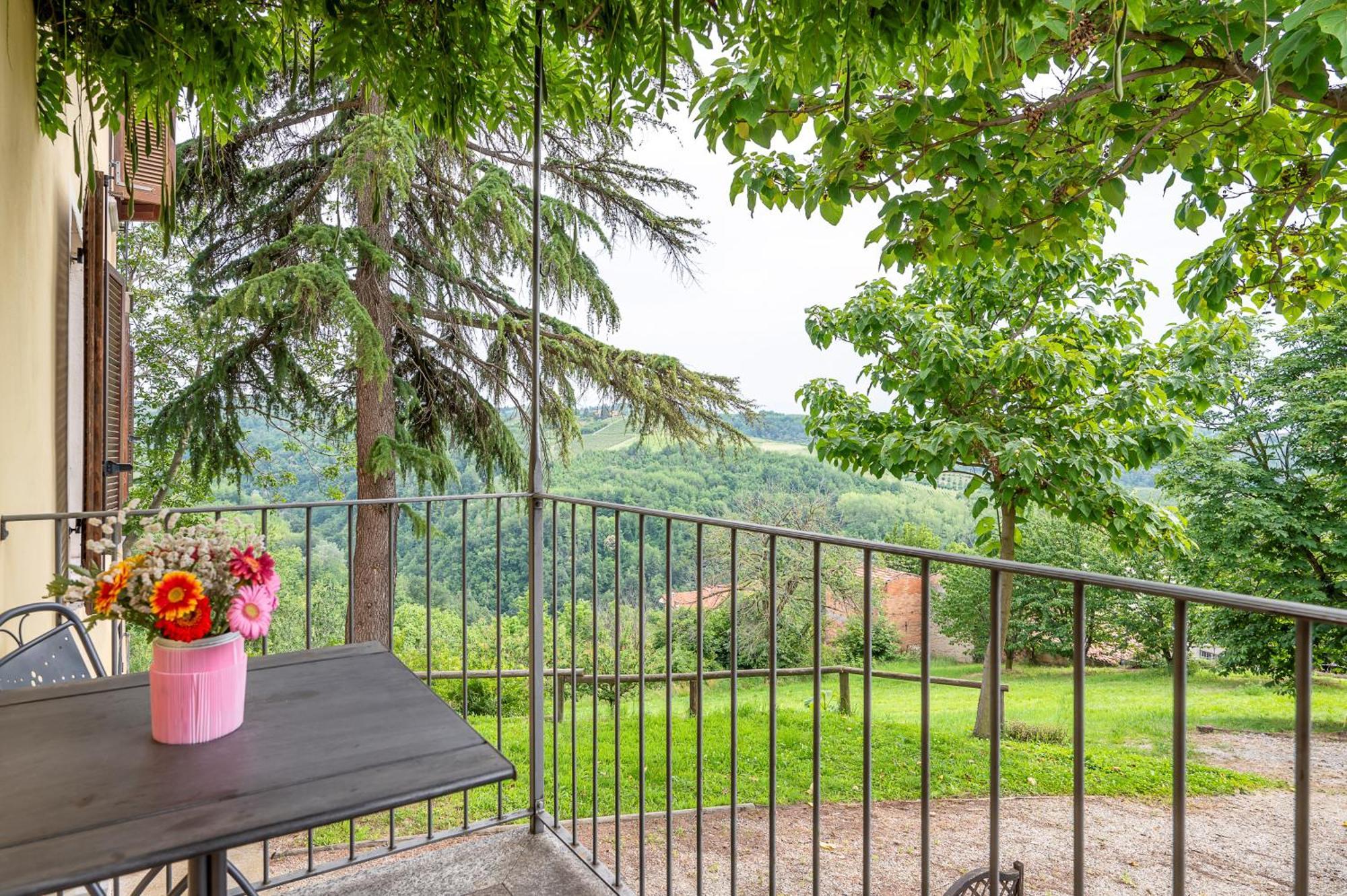 Agriturismo Cantine Bevione - Family Apartments Farigliano ภายนอก รูปภาพ